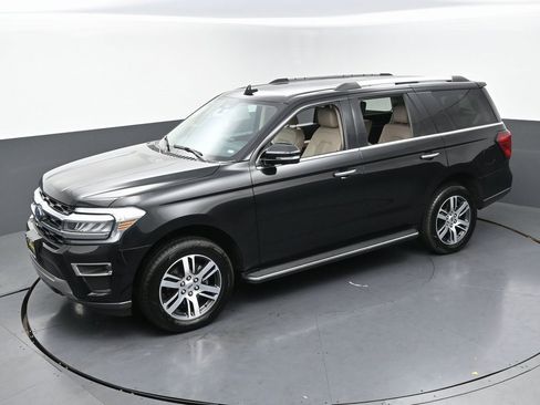Used 2023 Ford Expedition Limited image 50