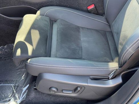 Certified 2023 Volvo C40 P8 Recharge Ultimate image 25