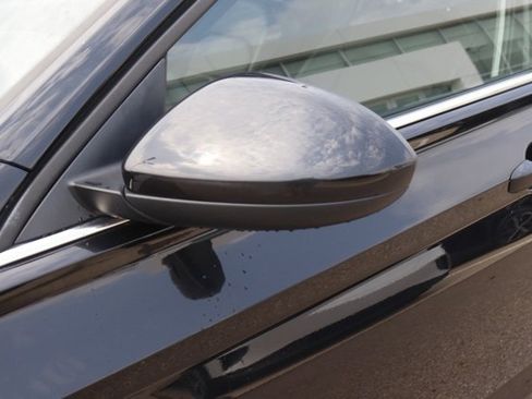 Used 2022 Volkswagen Jetta SE w/ Panoramic Sunroof Package image 12