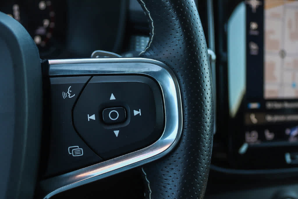 Used 2019 Volvo XC40 T5 R-Design AWD/4WD image 27