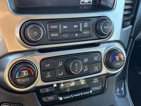 Used 2016 Chevrolet Suburban LT w/ Luxury Package image 14