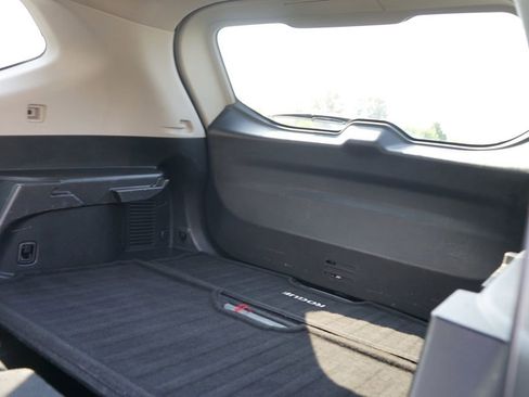 Used 2019 Nissan Rogue SV image 28