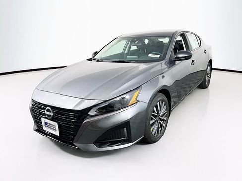 New 2026 Nissan Altima 2.5 SV AWD/4WD image 3