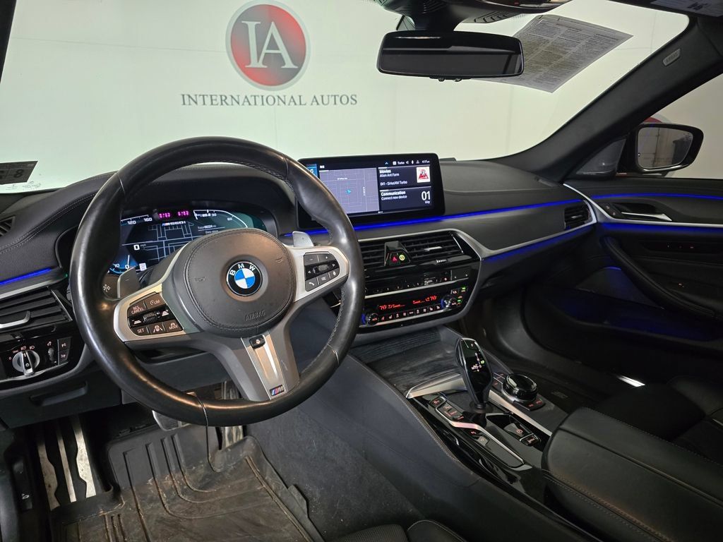 Used 2023 BMW M550i xDrive w/ Executive Package AWD/4WD image 23