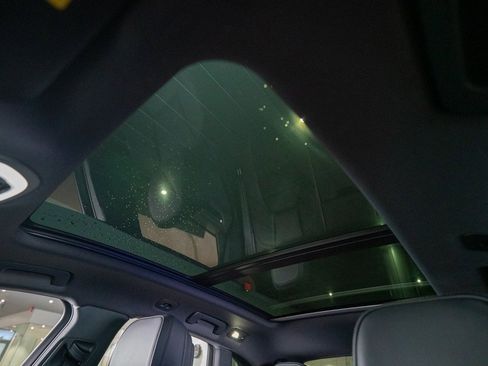 New 2026 Porsche Macan image 24