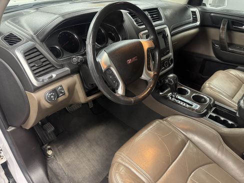 Used 2016 GMC Acadia SLT w/ Open Road Package FWD image 2
