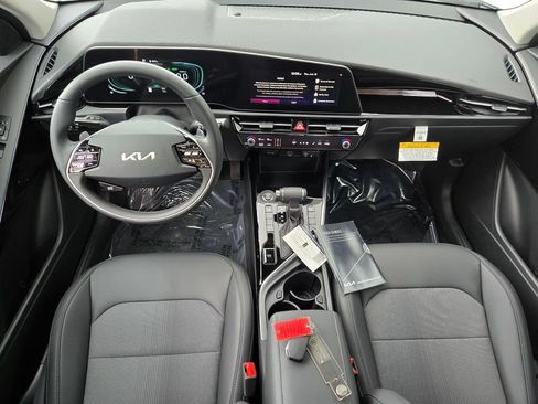 New 2026 Kia Niro EX FWD image 20