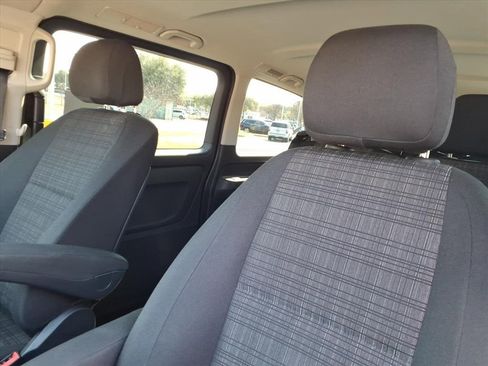 Used 2019 Mercedes-Benz Metris Passenger w/ Convenience Package image 15