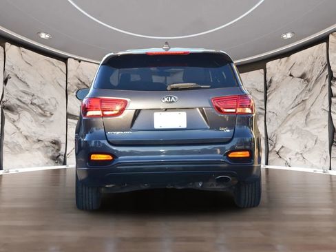 Used 2019 Kia Sorento FWD V6 w/ LX V6 Convenience Package image 12