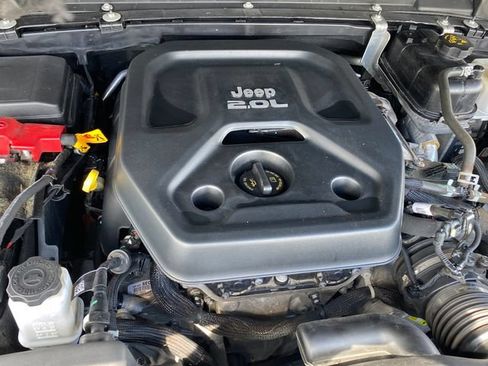 Used 2023 Jeep Wrangler Unlimited Sahara w/ Cold Weather Group AWD/4WD image 23