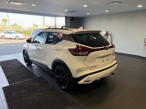 Used 2021 Nissan Kicks SR w/ SR Premium Package image 9