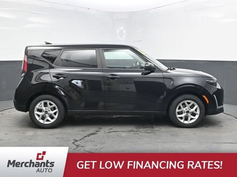 Used 2023 Kia Soul LX w/ LX Technology Package FWD image 9