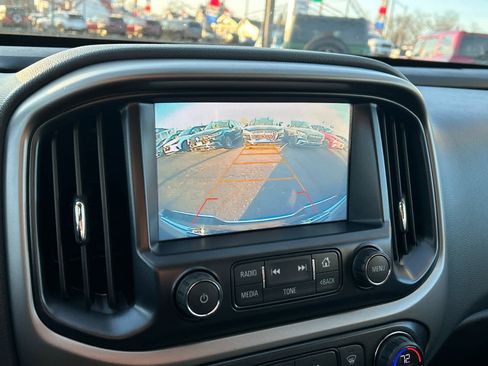 Used 2017 Chevrolet Colorado Z71 image 25