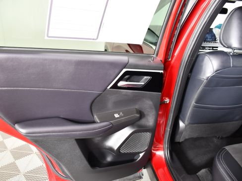 Used 2024 Mitsubishi Outlander SE AWD/4WD image 44