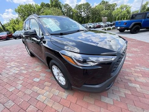 Used 2023 Toyota Corolla Cross LE FWD image 37