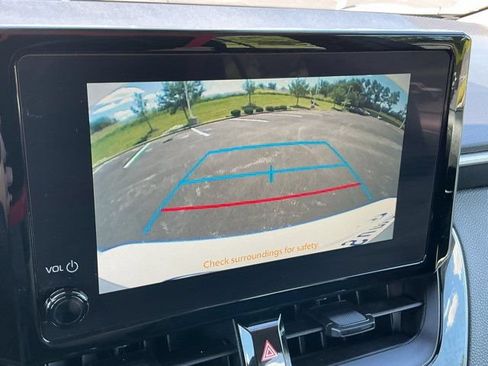 Used 2025 Toyota Corolla LE FWD image 26