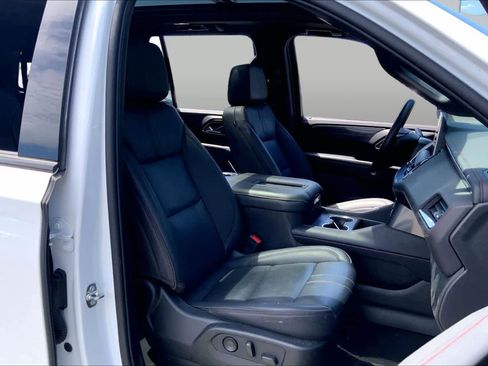 Used 2023 Chevrolet Tahoe RST w/ Luxury Package AWD/4WD image 9
