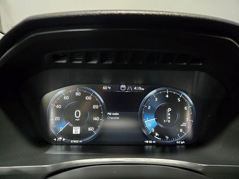 Used 2016 Volvo XC90 T6 Momentum w/ Momentum Plus Package image 22