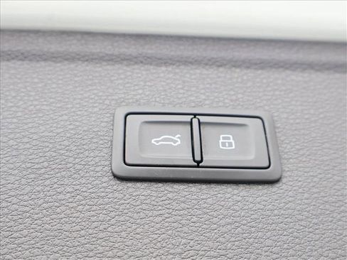 Used 2023 Audi Q5 2.0T Premium w/ Convenience Package AWD/4WD image 7