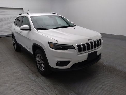 Used 2020 Jeep Cherokee Latitude Plus AWD/4WD image 13
