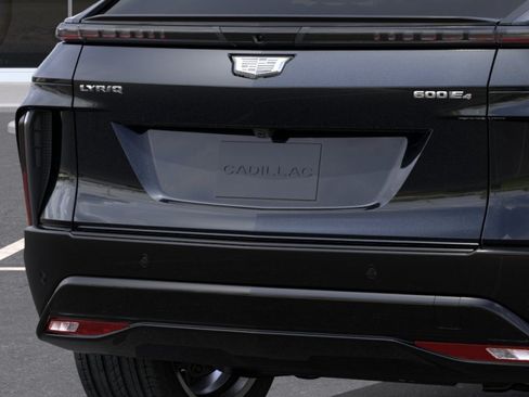 New 2026 Cadillac Lyriq Signature Sport w/ Nappa Leather Package AWD/4WD image 14