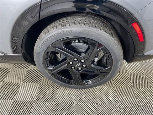 New 2026 Chevrolet Equinox EV RS image 18