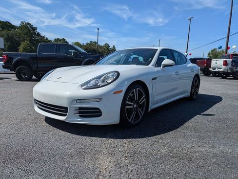 Used 2016 Porsche Panamera 4 AWD/4WD image 9