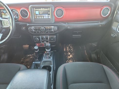 Used 2021 Jeep Gladiator Rubicon w/ Cold Weather Group image 21