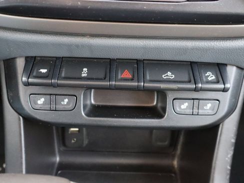 Used 2016 Chevrolet Colorado Z71 image 12