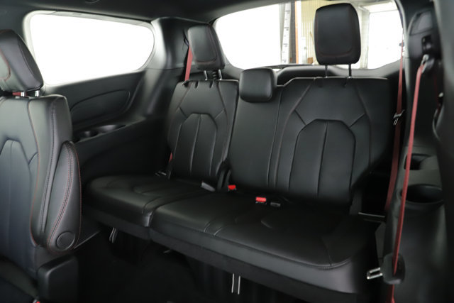 New 2027 Chrysler Pacifica Select FWD image 28