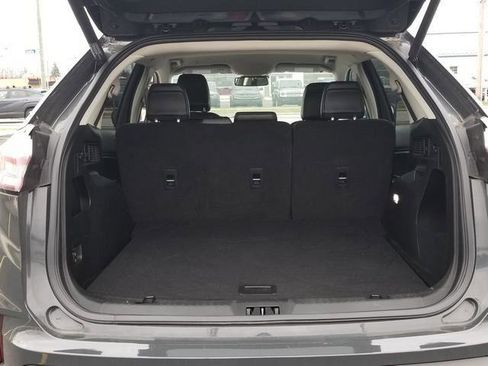 Used 2021 Ford Edge SEL w/ Convenience Package image 6