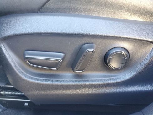 Used 2022 Toyota Corolla XSE image 21