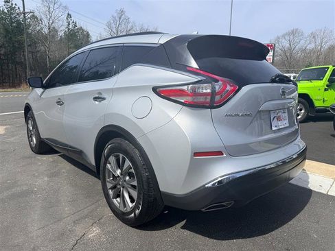 Used 2018 Nissan Murano SV image 3