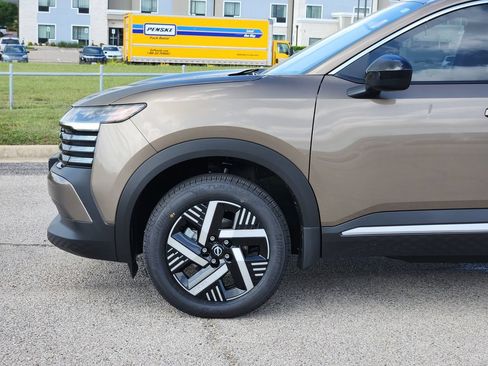 New 2026 Nissan Kicks SV FWD image 6