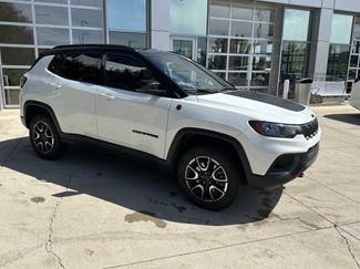 Used 2025 Jeep Compass Trailhawk AWD/4WD video 2