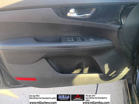 Used 2024 Kia Forte GT-Line w/ GT-Line Premium Package image 9