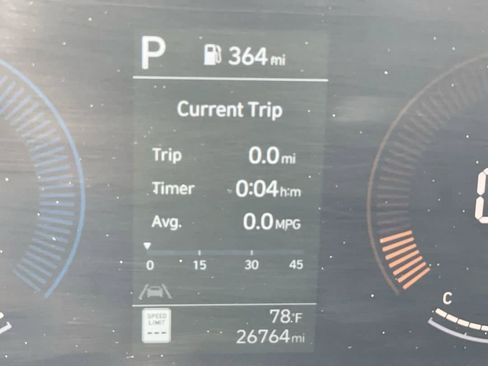 Used 2025 Hyundai Kona SEL AWD/4WD image 3