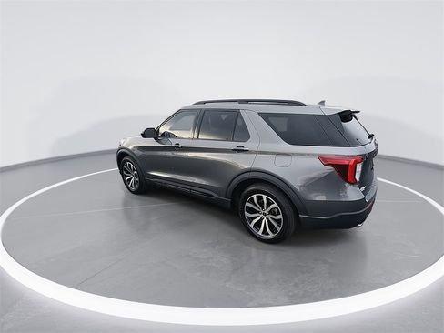 Used 2022 Ford Explorer ST-Line w/ Class IV Trailer Tow Package image 6