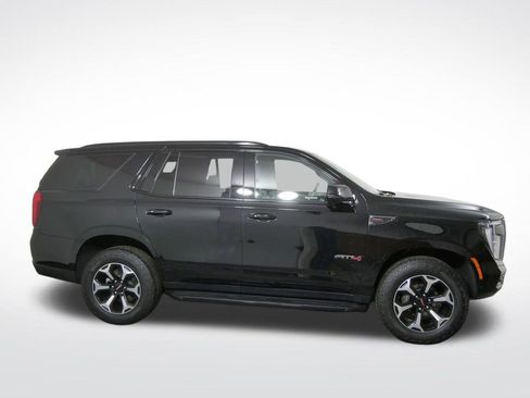 Used 2025 GMC Yukon AT4 AWD/4WD image 2