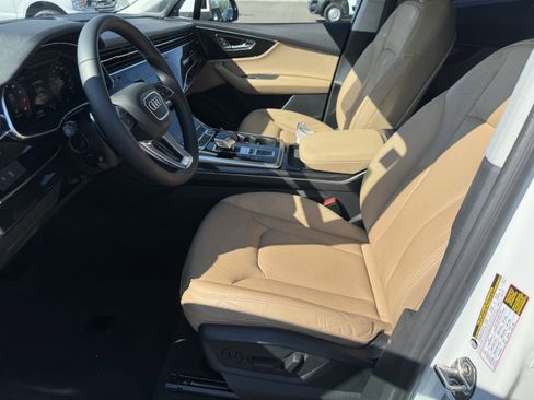 Used 2021 Audi Q7 2.0T Premium Plus w/ Executive Package image 5