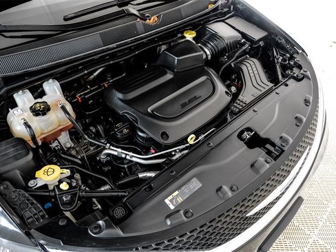 Used 2020 Chrysler Voyager Lxi image 50