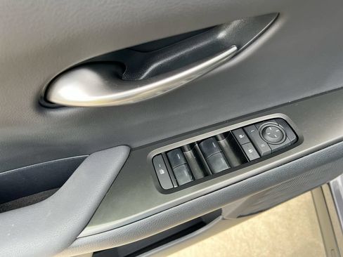 Certified 2025 Lexus UX 300h FWD w/ Accessory Package (Z2) image 11