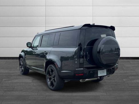 New 2026 Land Rover Defender 130 X-Dynamic SE AWD/4WD image 3