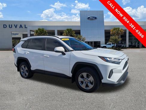 Used 2022 Toyota RAV4 XLE image 2