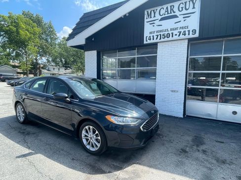Used 2020 Ford Fusion SE image 14