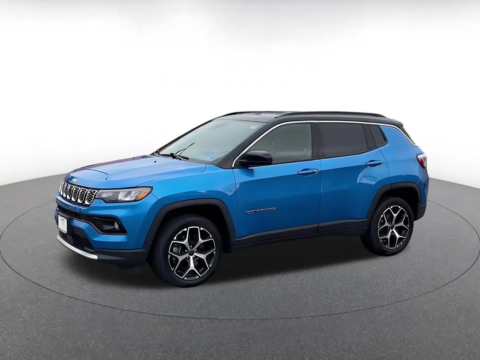 Used 2025 Jeep Compass Limited AWD/4WD image 7