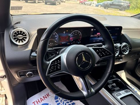 Used 2025 Mercedes-Benz GLA 250 4MATIC image 17