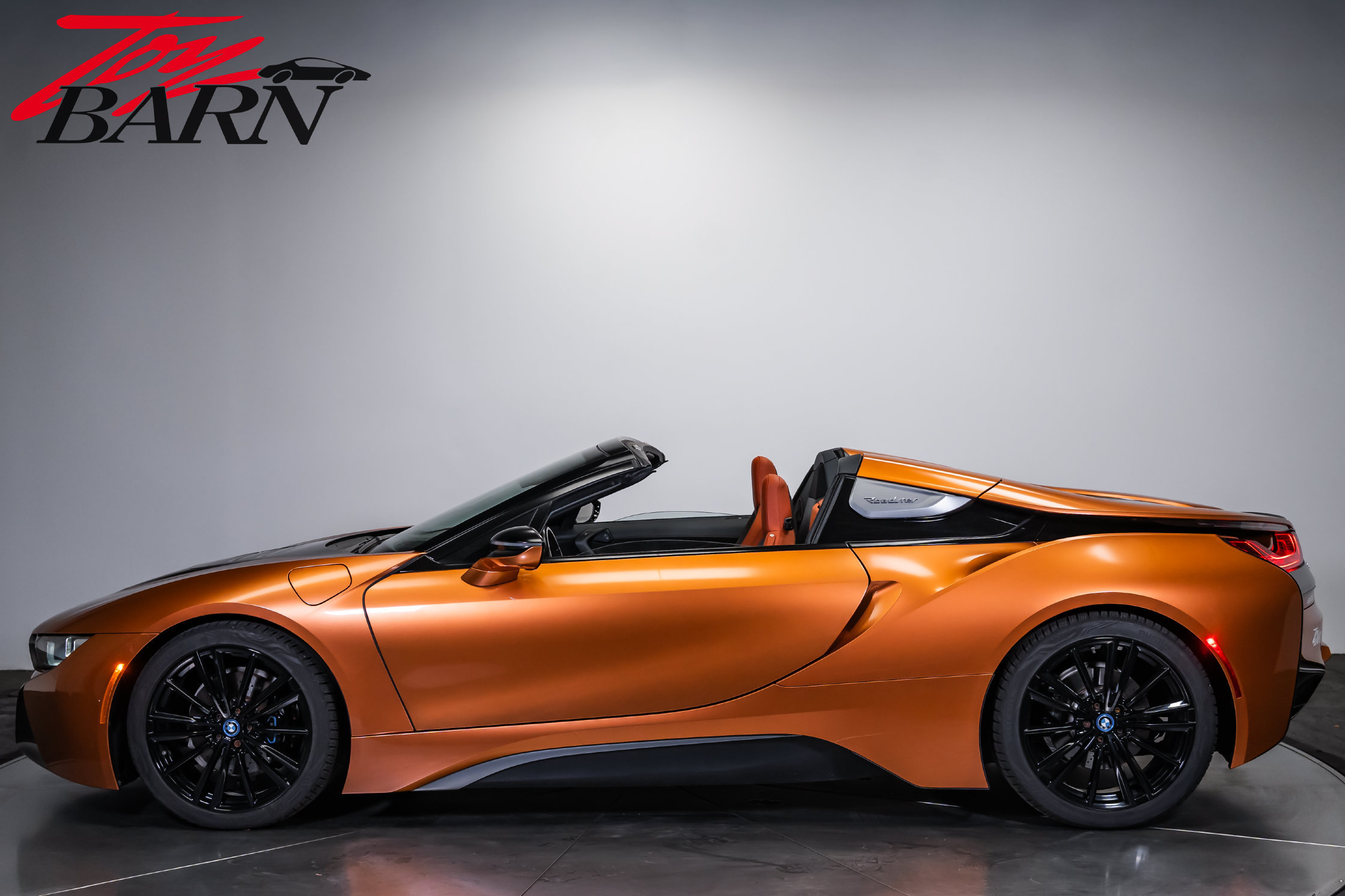Used 2019 BMW i8 Roadster AWD/4WD image 2