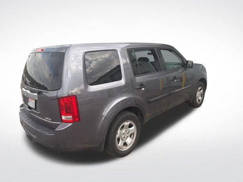 Used 2015 Honda Pilot LX image 3