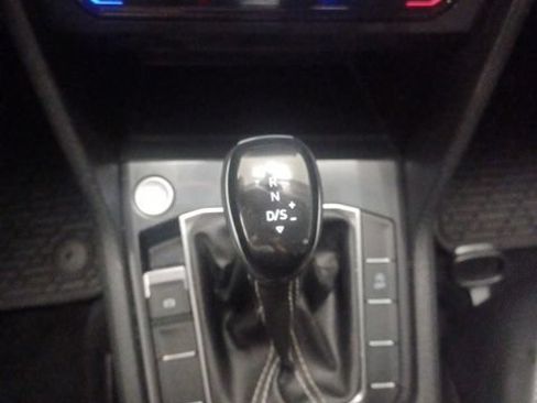 Used 2023 Volkswagen Tiguan SE FWD image 30